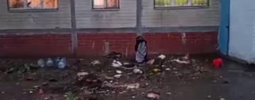 Врачи рассказали о состоянии трехлетнего мальчика, которого мать выбросила с восьмого этажа в Киеве